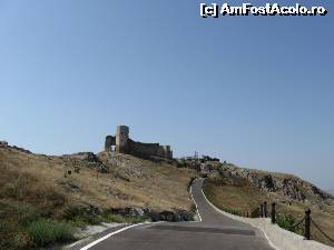 [P14] Spre cetatea Enisala.  » foto by tata123 🔱
 - 
<span class="allrVoted glyphicon glyphicon-heart hidden" id="av649187"></span>
<a class="m-l-10 hidden" id="sv649187" onclick="voting_Foto_DelVot(,649187,4623)" role="button">șterge vot <span class="glyphicon glyphicon-remove"></span></a>
<a id="v9649187" class=" c-red"  onclick="voting_Foto_SetVot(649187)" role="button"><span class="glyphicon glyphicon-heart-empty"></span> <b>LIKE</b> = Votează poza</a> <img class="hidden"  id="f649187W9" src="/imagini/loader.gif" border="0" /><span class="AjErrMes hidden" id="e649187ErM"></span>
