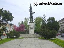 [P16] Tg. Mures - monument ridicat in cinstea Ostasului Necunoscut » foto by biancuta
 - 
<span class="allrVoted glyphicon glyphicon-heart hidden" id="av68304"></span>
<a class="m-l-10 hidden" id="sv68304" onclick="voting_Foto_DelVot(,68304,4629)" role="button">șterge vot <span class="glyphicon glyphicon-remove"></span></a>
<a id="v968304" class=" c-red"  onclick="voting_Foto_SetVot(68304)" role="button"><span class="glyphicon glyphicon-heart-empty"></span> <b>LIKE</b> = Votează poza</a> <img class="hidden"  id="f68304W9" src="/imagini/loader.gif" border="0" /><span class="AjErrMes hidden" id="e68304ErM"></span>