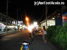 [P17] strazile din Koh Samui,foarte animate seara » foto by mariarosa
 - 
<span class="allrVoted glyphicon glyphicon-heart hidden" id="av82249"></span>
<a class="m-l-10 hidden" id="sv82249" onclick="voting_Foto_DelVot(,82249,4636)" role="button">șterge vot <span class="glyphicon glyphicon-remove"></span></a>
<a id="v982249" class=" c-red"  onclick="voting_Foto_SetVot(82249)" role="button"><span class="glyphicon glyphicon-heart-empty"></span> <b>LIKE</b> = Votează poza</a> <img class="hidden"  id="f82249W9" src="/imagini/loader.gif" border="0" /><span class="AjErrMes hidden" id="e82249ErM"></span>
