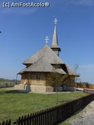[P10] Mănăstirea Chiajna - Biserica nouă, în stil maramureșean. » foto by iulianic
 - 
<span class="allrVoted glyphicon glyphicon-heart hidden" id="av1215233"></span>
<a class="m-l-10 hidden" id="sv1215233" onclick="voting_Foto_DelVot(,1215233,4638)" role="button">șterge vot <span class="glyphicon glyphicon-remove"></span></a>
<a id="v91215233" class=" c-red"  onclick="voting_Foto_SetVot(1215233)" role="button"><span class="glyphicon glyphicon-heart-empty"></span> <b>LIKE</b> = Votează poza</a> <img class="hidden"  id="f1215233W9" src="/imagini/loader.gif" border="0" /><span class="AjErrMes hidden" id="e1215233ErM"></span>