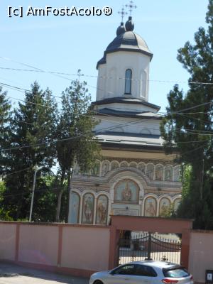 [P01] Biserica "Vintila Voda" - Intrarea din Str. Unirii, nr. 26. » foto by iulianic
 - 
<span class="allrVoted glyphicon glyphicon-heart hidden" id="av1302512"></span>
<a class="m-l-10 hidden" id="sv1302512" onclick="voting_Foto_DelVot(,1302512,4638)" role="button">șterge vot <span class="glyphicon glyphicon-remove"></span></a>
<a id="v91302512" class=" c-red"  onclick="voting_Foto_SetVot(1302512)" role="button"><span class="glyphicon glyphicon-heart-empty"></span> <b>LIKE</b> = Votează poza</a> <img class="hidden"  id="f1302512W9" src="/imagini/loader.gif" border="0" /><span class="AjErrMes hidden" id="e1302512ErM"></span>