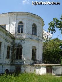 [P11] Palatul lui Alexandru Ghica - sub mica terasa din spate , exista o crama » foto by Diaura*
 - 
<span class="allrVoted glyphicon glyphicon-heart hidden" id="av77173"></span>
<a class="m-l-10 hidden" id="sv77173" onclick="voting_Foto_DelVot(,77173,4638)" role="button">șterge vot <span class="glyphicon glyphicon-remove"></span></a>
<a id="v977173" class=" c-red"  onclick="voting_Foto_SetVot(77173)" role="button"><span class="glyphicon glyphicon-heart-empty"></span> <b>LIKE</b> = Votează poza</a> <img class="hidden"  id="f77173W9" src="/imagini/loader.gif" border="0" /><span class="AjErrMes hidden" id="e77173ErM"></span>