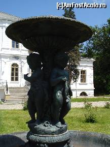 [P05] Palatul lui Alexandru Ghica - fantana arteziana din fata palaltului » foto by Diaura*
 - 
<span class="allrVoted glyphicon glyphicon-heart hidden" id="av77167"></span>
<a class="m-l-10 hidden" id="sv77167" onclick="voting_Foto_DelVot(,77167,4638)" role="button">șterge vot <span class="glyphicon glyphicon-remove"></span></a>
<a id="v977167" class=" c-red"  onclick="voting_Foto_SetVot(77167)" role="button"><span class="glyphicon glyphicon-heart-empty"></span> <b>LIKE</b> = Votează poza</a> <img class="hidden"  id="f77167W9" src="/imagini/loader.gif" border="0" /><span class="AjErrMes hidden" id="e77167ErM"></span>