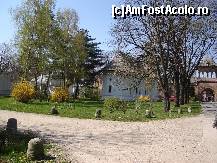 [P02] Biserica 'Sf. Gheorghe”, de la intrarea în palatul Mogoşoaia » foto by Costi
 - 
<span class="allrVoted glyphicon glyphicon-heart hidden" id="av44386"></span>
<a class="m-l-10 hidden" id="sv44386" onclick="voting_Foto_DelVot(,44386,4638)" role="button">șterge vot <span class="glyphicon glyphicon-remove"></span></a>
<a id="v944386" class=" c-red"  onclick="voting_Foto_SetVot(44386)" role="button"><span class="glyphicon glyphicon-heart-empty"></span> <b>LIKE</b> = Votează poza</a> <img class="hidden"  id="f44386W9" src="/imagini/loader.gif" border="0" /><span class="AjErrMes hidden" id="e44386ErM"></span>