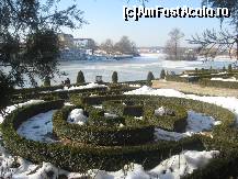 [P08] Gradinile palatului si lacul de agrement » foto by dorgo
 - 
<span class="allrVoted glyphicon glyphicon-heart hidden" id="av477180"></span>
<a class="m-l-10 hidden" id="sv477180" onclick="voting_Foto_DelVot(,477180,4638)" role="button">șterge vot <span class="glyphicon glyphicon-remove"></span></a>
<a id="v9477180" class=" c-red"  onclick="voting_Foto_SetVot(477180)" role="button"><span class="glyphicon glyphicon-heart-empty"></span> <b>LIKE</b> = Votează poza</a> <img class="hidden"  id="f477180W9" src="/imagini/loader.gif" border="0" /><span class="AjErrMes hidden" id="e477180ErM"></span>
