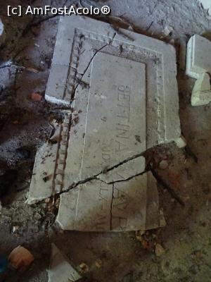 [P17] Mausoleul Mauriciu Blank - placa funerară a soției. » foto by tata123 🔱
 - 
<span class="allrVoted glyphicon glyphicon-heart hidden" id="av1319735"></span>
<a class="m-l-10 hidden" id="sv1319735" onclick="voting_Foto_DelVot(,1319735,4638)" role="button">șterge vot <span class="glyphicon glyphicon-remove"></span></a>
<a id="v91319735" class=" c-red"  onclick="voting_Foto_SetVot(1319735)" role="button"><span class="glyphicon glyphicon-heart-empty"></span> <b>LIKE</b> = Votează poza</a> <img class="hidden"  id="f1319735W9" src="/imagini/loader.gif" border="0" /><span class="AjErrMes hidden" id="e1319735ErM"></span>