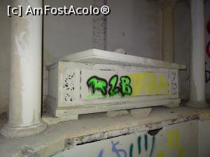 [P18] Mausoleul Mauriciu Blank - sarcofag. » foto by tata123 🔱
 - 
<span class="allrVoted glyphicon glyphicon-heart hidden" id="av1319736"></span>
<a class="m-l-10 hidden" id="sv1319736" onclick="voting_Foto_DelVot(,1319736,4638)" role="button">șterge vot <span class="glyphicon glyphicon-remove"></span></a>
<a id="v91319736" class=" c-red"  onclick="voting_Foto_SetVot(1319736)" role="button"><span class="glyphicon glyphicon-heart-empty"></span> <b>LIKE</b> = Votează poza</a> <img class="hidden"  id="f1319736W9" src="/imagini/loader.gif" border="0" /><span class="AjErrMes hidden" id="e1319736ErM"></span>