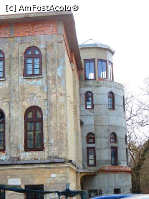 [P06] Celălalt turn care încadrează clădirea fostului Institut de fete Oteteleșanu - Măgurele, Ilfov.  » foto by tata123 🔱
 - 
<span class="allrVoted glyphicon glyphicon-heart hidden" id="av941245"></span>
<a class="m-l-10 hidden" id="sv941245" onclick="voting_Foto_DelVot(,941245,4638)" role="button">șterge vot <span class="glyphicon glyphicon-remove"></span></a>
<a id="v9941245" class=" c-red"  onclick="voting_Foto_SetVot(941245)" role="button"><span class="glyphicon glyphicon-heart-empty"></span> <b>LIKE</b> = Votează poza</a> <img class="hidden"  id="f941245W9" src="/imagini/loader.gif" border="0" /><span class="AjErrMes hidden" id="e941245ErM"></span>