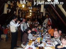 [P02] Muzicantii care ne-au cantat cam 10 minute » foto by pepsi70ro
 - 
<span class="allrVoted glyphicon glyphicon-heart hidden" id="av51469"></span>
<a class="m-l-10 hidden" id="sv51469" onclick="voting_Foto_DelVot(,51469,4640)" role="button">șterge vot <span class="glyphicon glyphicon-remove"></span></a>
<a id="v951469" class=" c-red"  onclick="voting_Foto_SetVot(51469)" role="button"><span class="glyphicon glyphicon-heart-empty"></span> <b>LIKE</b> = Votează poza</a> <img class="hidden"  id="f51469W9" src="/imagini/loader.gif" border="0" /><span class="AjErrMes hidden" id="e51469ErM"></span>