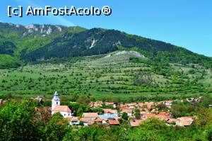 [P22] Rimetea văzută dinspre Piatra Secuiului » foto by AZE
 - 
<span class="allrVoted glyphicon glyphicon-heart hidden" id="av962817"></span>
<a class="m-l-10 hidden" id="sv962817" onclick="voting_Foto_DelVot(,962817,4656)" role="button">șterge vot <span class="glyphicon glyphicon-remove"></span></a>
<a id="v9962817" class=" c-red"  onclick="voting_Foto_SetVot(962817)" role="button"><span class="glyphicon glyphicon-heart-empty"></span> <b>LIKE</b> = Votează poza</a> <img class="hidden"  id="f962817W9" src="/imagini/loader.gif" border="0" /><span class="AjErrMes hidden" id="e962817ErM"></span>