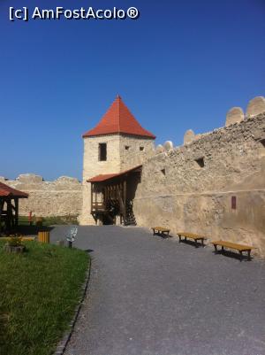 [P39] Din curtea interioară. Aia, mare, de jos » foto by Yersinia Pestis
 - 
<span class="allrVoted glyphicon glyphicon-heart hidden" id="av736108"></span>
<a class="m-l-10 hidden" id="sv736108" onclick="voting_Foto_DelVot(,736108,4656)" role="button">șterge vot <span class="glyphicon glyphicon-remove"></span></a>
<a id="v9736108" class=" c-red"  onclick="voting_Foto_SetVot(736108)" role="button"><span class="glyphicon glyphicon-heart-empty"></span> <b>LIKE</b> = Votează poza</a> <img class="hidden"  id="f736108W9" src="/imagini/loader.gif" border="0" /><span class="AjErrMes hidden" id="e736108ErM"></span>