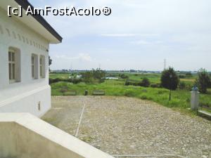 [P48] Conacul Pană Filipescu - în fundal se zărește iazul » foto by Carmen Ion
 - 
<span class="allrVoted glyphicon glyphicon-heart hidden" id="av1172669"></span>
<a class="m-l-10 hidden" id="sv1172669" onclick="voting_Foto_DelVot(,1172669,4656)" role="button">șterge vot <span class="glyphicon glyphicon-remove"></span></a>
<a id="v91172669" class=" c-red"  onclick="voting_Foto_SetVot(1172669)" role="button"><span class="glyphicon glyphicon-heart-empty"></span> <b>LIKE</b> = Votează poza</a> <img class="hidden"  id="f1172669W9" src="/imagini/loader.gif" border="0" /><span class="AjErrMes hidden" id="e1172669ErM"></span>