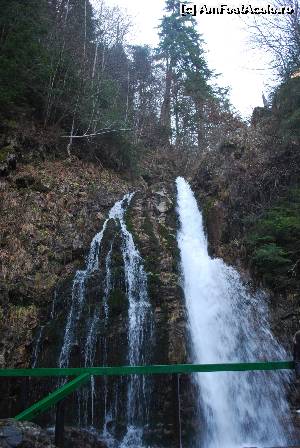 [P45] Cascada Urlatoarea » foto by Chloe
 - 
<span class="allrVoted glyphicon glyphicon-heart hidden" id="av638279"></span>
<a class="m-l-10 hidden" id="sv638279" onclick="voting_Foto_DelVot(,638279,4656)" role="button">șterge vot <span class="glyphicon glyphicon-remove"></span></a>
<a id="v9638279" class=" c-red"  onclick="voting_Foto_SetVot(638279)" role="button"><span class="glyphicon glyphicon-heart-empty"></span> <b>LIKE</b> = Votează poza</a> <img class="hidden"  id="f638279W9" src="/imagini/loader.gif" border="0" /><span class="AjErrMes hidden" id="e638279ErM"></span>
