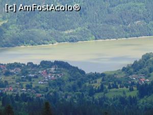 [P30] ... si un alt lac, de data asta artificial, lacul Bicaz . » foto by liviu49
 - 
<span class="allrVoted glyphicon glyphicon-heart hidden" id="av1305048"></span>
<a class="m-l-10 hidden" id="sv1305048" onclick="voting_Foto_DelVot(,1305048,4656)" role="button">șterge vot <span class="glyphicon glyphicon-remove"></span></a>
<a id="v91305048" class=" c-red"  onclick="voting_Foto_SetVot(1305048)" role="button"><span class="glyphicon glyphicon-heart-empty"></span> <b>LIKE</b> = Votează poza</a> <img class="hidden"  id="f1305048W9" src="/imagini/loader.gif" border="0" /><span class="AjErrMes hidden" id="e1305048ErM"></span>