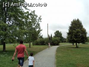 [P34] Tg. Jiu Parcul Coloana Fara Sfarsit.  » foto by vega06
 - 
<span class="allrVoted glyphicon glyphicon-heart hidden" id="av726243"></span>
<a class="m-l-10 hidden" id="sv726243" onclick="voting_Foto_DelVot(,726243,4656)" role="button">șterge vot <span class="glyphicon glyphicon-remove"></span></a>
<a id="v9726243" class=" c-red"  onclick="voting_Foto_SetVot(726243)" role="button"><span class="glyphicon glyphicon-heart-empty"></span> <b>LIKE</b> = Votează poza</a> <img class="hidden"  id="f726243W9" src="/imagini/loader.gif" border="0" /><span class="AjErrMes hidden" id="e726243ErM"></span>