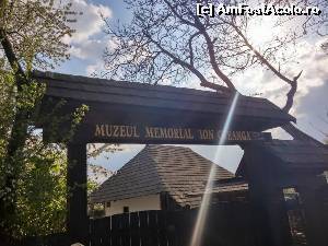 [P09] Casa Memoriala Ion Creanga - Humulesti (Neamt)  » foto by Lale
 - 
<span class="allrVoted glyphicon glyphicon-heart hidden" id="av658979"></span>
<a class="m-l-10 hidden" id="sv658979" onclick="voting_Foto_DelVot(,658979,4656)" role="button">șterge vot <span class="glyphicon glyphicon-remove"></span></a>
<a id="v9658979" class=" c-red"  onclick="voting_Foto_SetVot(658979)" role="button"><span class="glyphicon glyphicon-heart-empty"></span> <b>LIKE</b> = Votează poza</a> <img class="hidden"  id="f658979W9" src="/imagini/loader.gif" border="0" /><span class="AjErrMes hidden" id="e658979ErM"></span>