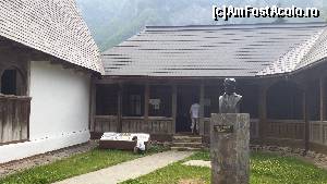 [P03] Casa Craisorului Muntilor » foto by andromeda
 - 
<span class="allrVoted glyphicon glyphicon-heart hidden" id="av661181"></span>
<a class="m-l-10 hidden" id="sv661181" onclick="voting_Foto_DelVot(,661181,4656)" role="button">șterge vot <span class="glyphicon glyphicon-remove"></span></a>
<a id="v9661181" class=" c-red"  onclick="voting_Foto_SetVot(661181)" role="button"><span class="glyphicon glyphicon-heart-empty"></span> <b>LIKE</b> = Votează poza</a> <img class="hidden"  id="f661181W9" src="/imagini/loader.gif" border="0" /><span class="AjErrMes hidden" id="e661181ErM"></span>