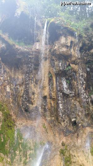 [P04] Cascada Pisoaia » foto by andromeda
 - 
<span class="allrVoted glyphicon glyphicon-heart hidden" id="av661182"></span>
<a class="m-l-10 hidden" id="sv661182" onclick="voting_Foto_DelVot(,661182,4656)" role="button">șterge vot <span class="glyphicon glyphicon-remove"></span></a>
<a id="v9661182" class=" c-red"  onclick="voting_Foto_SetVot(661182)" role="button"><span class="glyphicon glyphicon-heart-empty"></span> <b>LIKE</b> = Votează poza</a> <img class="hidden"  id="f661182W9" src="/imagini/loader.gif" border="0" /><span class="AjErrMes hidden" id="e661182ErM"></span>