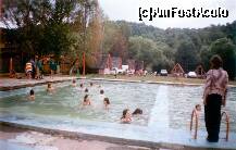 [P29] La strandul termal estival de la Vlahita, apa are 26 de grade Celsius, in planul doi se observa campingul » foto by dorgo
 - 
<span class="allrVoted glyphicon glyphicon-heart hidden" id="av281535"></span>
<a class="m-l-10 hidden" id="sv281535" onclick="voting_Foto_DelVot(,281535,4656)" role="button">șterge vot <span class="glyphicon glyphicon-remove"></span></a>
<a id="v9281535" class=" c-red"  onclick="voting_Foto_SetVot(281535)" role="button"><span class="glyphicon glyphicon-heart-empty"></span> <b>LIKE</b> = Votează poza</a> <img class="hidden"  id="f281535W9" src="/imagini/loader.gif" border="0" /><span class="AjErrMes hidden" id="e281535ErM"></span>