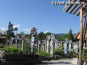 [P17] Cimitirul vesel de la Săpânţa » foto by Michi
 - 
<span class="allrVoted glyphicon glyphicon-heart hidden" id="av530241"></span>
<a class="m-l-10 hidden" id="sv530241" onclick="voting_Foto_DelVot(,530241,4656)" role="button">șterge vot <span class="glyphicon glyphicon-remove"></span></a>
<a id="v9530241" class=" c-red"  onclick="voting_Foto_SetVot(530241)" role="button"><span class="glyphicon glyphicon-heart-empty"></span> <b>LIKE</b> = Votează poza</a> <img class="hidden"  id="f530241W9" src="/imagini/loader.gif" border="0" /><span class="AjErrMes hidden" id="e530241ErM"></span>