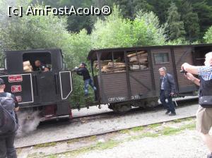 [P08] Alimentarea locomotivei mocăniţei » foto by Michi
 - 
<span class="allrVoted glyphicon glyphicon-heart hidden" id="av999493"></span>
<a class="m-l-10 hidden" id="sv999493" onclick="voting_Foto_DelVot(,999493,4656)" role="button">șterge vot <span class="glyphicon glyphicon-remove"></span></a>
<a id="v9999493" class=" c-red"  onclick="voting_Foto_SetVot(999493)" role="button"><span class="glyphicon glyphicon-heart-empty"></span> <b>LIKE</b> = Votează poza</a> <img class="hidden"  id="f999493W9" src="/imagini/loader.gif" border="0" /><span class="AjErrMes hidden" id="e999493ErM"></span>