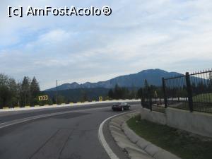 [P11] De aici încep serpentinele către Timișul de Sus.  » foto by tata123 🔱
 - 
<span class="allrVoted glyphicon glyphicon-heart hidden" id="av744227"></span>
<a class="m-l-10 hidden" id="sv744227" onclick="voting_Foto_DelVot(,744227,4656)" role="button">șterge vot <span class="glyphicon glyphicon-remove"></span></a>
<a id="v9744227" class=" c-red"  onclick="voting_Foto_SetVot(744227)" role="button"><span class="glyphicon glyphicon-heart-empty"></span> <b>LIKE</b> = Votează poza</a> <img class="hidden"  id="f744227W9" src="/imagini/loader.gif" border="0" /><span class="AjErrMes hidden" id="e744227ErM"></span>