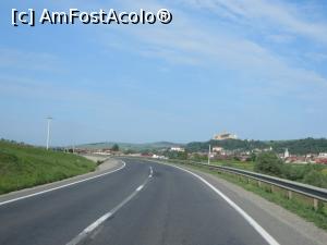 [P24] Orașul și cetatea Rupea în zare.  » foto by tata123 🔱
 - 
<span class="allrVoted glyphicon glyphicon-heart hidden" id="av744247"></span>
<a class="m-l-10 hidden" id="sv744247" onclick="voting_Foto_DelVot(,744247,4656)" role="button">șterge vot <span class="glyphicon glyphicon-remove"></span></a>
<a id="v9744247" class=" c-red"  onclick="voting_Foto_SetVot(744247)" role="button"><span class="glyphicon glyphicon-heart-empty"></span> <b>LIKE</b> = Votează poza</a> <img class="hidden"  id="f744247W9" src="/imagini/loader.gif" border="0" /><span class="AjErrMes hidden" id="e744247ErM"></span>
