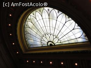 [P05] Luminatorul amfiteatrului BCU București.  » foto by tata123 🔱
 - 
<span class="allrVoted glyphicon glyphicon-heart hidden" id="av811821"></span>
<a class="m-l-10 hidden" id="sv811821" onclick="voting_Foto_DelVot(,811821,4656)" role="button">șterge vot <span class="glyphicon glyphicon-remove"></span></a>
<a id="v9811821" class=" c-red"  onclick="voting_Foto_SetVot(811821)" role="button"><span class="glyphicon glyphicon-heart-empty"></span> <b>LIKE</b> = Votează poza</a> <img class="hidden"  id="f811821W9" src="/imagini/loader.gif" border="0" /><span class="AjErrMes hidden" id="e811821ErM"></span>