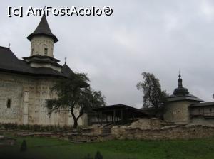 [P16] Mănăstirea Probota - Suceava.  » foto by tata123 🔱
 - 
<span class="allrVoted glyphicon glyphicon-heart hidden" id="av933507"></span>
<a class="m-l-10 hidden" id="sv933507" onclick="voting_Foto_DelVot(,933507,4656)" role="button">șterge vot <span class="glyphicon glyphicon-remove"></span></a>
<a id="v9933507" class=" c-red"  onclick="voting_Foto_SetVot(933507)" role="button"><span class="glyphicon glyphicon-heart-empty"></span> <b>LIKE</b> = Votează poza</a> <img class="hidden"  id="f933507W9" src="/imagini/loader.gif" border="0" /><span class="AjErrMes hidden" id="e933507ErM"></span>