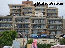 [P08] Hotelul vazut de pe plaja. Cateva trepte si ai ajuns pe plaja. Se vede si terasa a doua unde era un bar si sezlonguri. » foto by gabitu67dica
 - 
<span class="allrVoted glyphicon glyphicon-heart hidden" id="av94848"></span>
<a class="m-l-10 hidden" id="sv94848" onclick="voting_Foto_DelVot(,94848,4657)" role="button">șterge vot <span class="glyphicon glyphicon-remove"></span></a>
<a id="v994848" class=" c-red"  onclick="voting_Foto_SetVot(94848)" role="button"><span class="glyphicon glyphicon-heart-empty"></span> <b>LIKE</b> = Votează poza</a> <img class="hidden"  id="f94848W9" src="/imagini/loader.gif" border="0" /><span class="AjErrMes hidden" id="e94848ErM"></span>