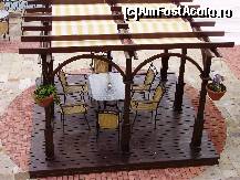 [P02] terasa unde se servea masa, poza facuta din camera » foto by adriane.finne
 - 
<span class="allrVoted glyphicon glyphicon-heart hidden" id="av201911"></span>
<a class="m-l-10 hidden" id="sv201911" onclick="voting_Foto_DelVot(,201911,4657)" role="button">șterge vot <span class="glyphicon glyphicon-remove"></span></a>
<a id="v9201911" class=" c-red"  onclick="voting_Foto_SetVot(201911)" role="button"><span class="glyphicon glyphicon-heart-empty"></span> <b>LIKE</b> = Votează poza</a> <img class="hidden"  id="f201911W9" src="/imagini/loader.gif" border="0" /><span class="AjErrMes hidden" id="e201911ErM"></span>