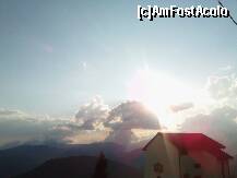 [P04] Lumina Dumnezeiasca
indreptata spre Pensiunea Valea Mariei » foto by Marian Preda
 - 
<span class="allrVoted glyphicon glyphicon-heart hidden" id="av224202"></span>
<a class="m-l-10 hidden" id="sv224202" onclick="voting_Foto_DelVot(,224202,4665)" role="button">șterge vot <span class="glyphicon glyphicon-remove"></span></a>
<a id="v9224202" class=" c-red"  onclick="voting_Foto_SetVot(224202)" role="button"><span class="glyphicon glyphicon-heart-empty"></span> <b>LIKE</b> = Votează poza</a> <img class="hidden"  id="f224202W9" src="/imagini/loader.gif" border="0" /><span class="AjErrMes hidden" id="e224202ErM"></span>