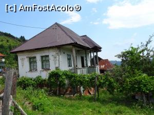 [P11] Casă părăsită în satului Tisa, Băile Olănești.  » foto by tata123 🔱
 - 
<span class="allrVoted glyphicon glyphicon-heart hidden" id="av986981"></span>
<a class="m-l-10 hidden" id="sv986981" onclick="voting_Foto_DelVot(,986981,4666)" role="button">șterge vot <span class="glyphicon glyphicon-remove"></span></a>
<a id="v9986981" class=" c-red"  onclick="voting_Foto_SetVot(986981)" role="button"><span class="glyphicon glyphicon-heart-empty"></span> <b>LIKE</b> = Votează poza</a> <img class="hidden"  id="f986981W9" src="/imagini/loader.gif" border="0" /><span class="AjErrMes hidden" id="e986981ErM"></span>