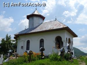 [P13] Biserica „Sf. Nicolae” (1942) - satul Tisa, Băile Olănești.  » foto by tata123 🔱
 - 
<span class="allrVoted glyphicon glyphicon-heart hidden" id="av986983"></span>
<a class="m-l-10 hidden" id="sv986983" onclick="voting_Foto_DelVot(,986983,4666)" role="button">șterge vot <span class="glyphicon glyphicon-remove"></span></a>
<a id="v9986983" class=" c-red"  onclick="voting_Foto_SetVot(986983)" role="button"><span class="glyphicon glyphicon-heart-empty"></span> <b>LIKE</b> = Votează poza</a> <img class="hidden"  id="f986983W9" src="/imagini/loader.gif" border="0" /><span class="AjErrMes hidden" id="e986983ErM"></span>