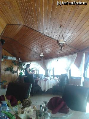[P09] imagine din interiorul restaurantului » foto by amero
 - 
<span class="allrVoted glyphicon glyphicon-heart hidden" id="av407677"></span>
<a class="m-l-10 hidden" id="sv407677" onclick="voting_Foto_DelVot(,407677,4685)" role="button">șterge vot <span class="glyphicon glyphicon-remove"></span></a>
<a id="v9407677" class=" c-red"  onclick="voting_Foto_SetVot(407677)" role="button"><span class="glyphicon glyphicon-heart-empty"></span> <b>LIKE</b> = Votează poza</a> <img class="hidden"  id="f407677W9" src="/imagini/loader.gif" border="0" /><span class="AjErrMes hidden" id="e407677ErM"></span>