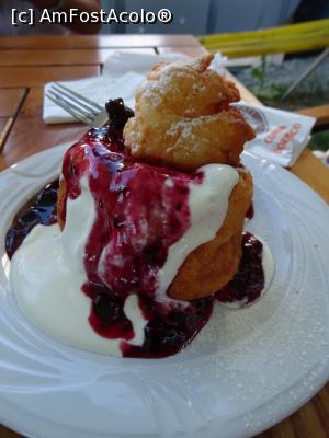 [P20] Unul din delicioșii papanași. » foto by tata123 🔱
 - 
<span class="allrVoted glyphicon glyphicon-heart hidden" id="av1182102"></span>
<a class="m-l-10 hidden" id="sv1182102" onclick="voting_Foto_DelVot(,1182102,4685)" role="button">șterge vot <span class="glyphicon glyphicon-remove"></span></a>
<a id="v91182102" class=" c-red"  onclick="voting_Foto_SetVot(1182102)" role="button"><span class="glyphicon glyphicon-heart-empty"></span> <b>LIKE</b> = Votează poza</a> <img class="hidden"  id="f1182102W9" src="/imagini/loader.gif" border="0" /><span class="AjErrMes hidden" id="e1182102ErM"></span>