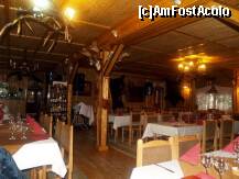 [P14] Interiorul restaurantului cu standul de vinuri si scena pentru formatie » foto by pepsi70ro
 - 
<span class="allrVoted glyphicon glyphicon-heart hidden" id="av199883"></span>
<a class="m-l-10 hidden" id="sv199883" onclick="voting_Foto_DelVot(,199883,4690)" role="button">șterge vot <span class="glyphicon glyphicon-remove"></span></a>
<a id="v9199883" class=" c-red"  onclick="voting_Foto_SetVot(199883)" role="button"><span class="glyphicon glyphicon-heart-empty"></span> <b>LIKE</b> = Votează poza</a> <img class="hidden"  id="f199883W9" src="/imagini/loader.gif" border="0" /><span class="AjErrMes hidden" id="e199883ErM"></span>