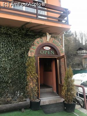 [P02] Irish House, Sinaia » foto by krisstinna
 - 
<span class="allrVoted glyphicon glyphicon-heart hidden" id="av957485"></span>
<a class="m-l-10 hidden" id="sv957485" onclick="voting_Foto_DelVot(,957485,4690)" role="button">șterge vot <span class="glyphicon glyphicon-remove"></span></a>
<a id="v9957485" class=" c-red"  onclick="voting_Foto_SetVot(957485)" role="button"><span class="glyphicon glyphicon-heart-empty"></span> <b>LIKE</b> = Votează poza</a> <img class="hidden"  id="f957485W9" src="/imagini/loader.gif" border="0" /><span class="AjErrMes hidden" id="e957485ErM"></span>