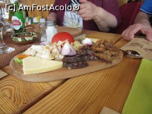 [P14] Aperitiv cu de toate » foto by Michi
 - 
<span class="allrVoted glyphicon glyphicon-heart hidden" id="av1173077"></span>
<a class="m-l-10 hidden" id="sv1173077" onclick="voting_Foto_DelVot(,1173077,4690)" role="button">șterge vot <span class="glyphicon glyphicon-remove"></span></a>
<a id="v91173077" class=" c-red"  onclick="voting_Foto_SetVot(1173077)" role="button"><span class="glyphicon glyphicon-heart-empty"></span> <b>LIKE</b> = Votează poza</a> <img class="hidden"  id="f1173077W9" src="/imagini/loader.gif" border="0" /><span class="AjErrMes hidden" id="e1173077ErM"></span>