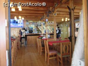 [P22] Înteriorul restaurantului » foto by Michi
 - 
<span class="allrVoted glyphicon glyphicon-heart hidden" id="av1173085"></span>
<a class="m-l-10 hidden" id="sv1173085" onclick="voting_Foto_DelVot(,1173085,4690)" role="button">șterge vot <span class="glyphicon glyphicon-remove"></span></a>
<a id="v91173085" class=" c-red"  onclick="voting_Foto_SetVot(1173085)" role="button"><span class="glyphicon glyphicon-heart-empty"></span> <b>LIKE</b> = Votează poza</a> <img class="hidden"  id="f1173085W9" src="/imagini/loader.gif" border="0" /><span class="AjErrMes hidden" id="e1173085ErM"></span>
