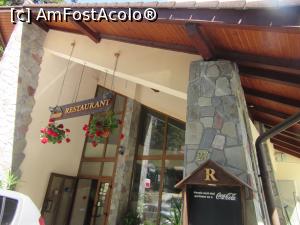 [P03] Intrarea în restaurantul închis » foto by Michi
 - 
<span class="allrVoted glyphicon glyphicon-heart hidden" id="av1173341"></span>
<a class="m-l-10 hidden" id="sv1173341" onclick="voting_Foto_DelVot(,1173341,4690)" role="button">șterge vot <span class="glyphicon glyphicon-remove"></span></a>
<a id="v91173341" class=" c-red"  onclick="voting_Foto_SetVot(1173341)" role="button"><span class="glyphicon glyphicon-heart-empty"></span> <b>LIKE</b> = Votează poza</a> <img class="hidden"  id="f1173341W9" src="/imagini/loader.gif" border="0" /><span class="AjErrMes hidden" id="e1173341ErM"></span>
