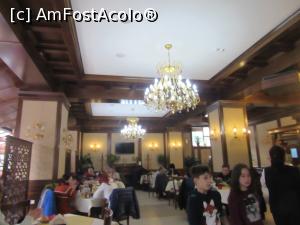 [P04] Sala principală cu candelabre şi stâlpi îmbrăcaţi » foto by Michi
 - 
<span class="allrVoted glyphicon glyphicon-heart hidden" id="av719301"></span>
<a class="m-l-10 hidden" id="sv719301" onclick="voting_Foto_DelVot(,719301,4690)" role="button">șterge vot <span class="glyphicon glyphicon-remove"></span></a>
<a id="v9719301" class=" c-red"  onclick="voting_Foto_SetVot(719301)" role="button"><span class="glyphicon glyphicon-heart-empty"></span> <b>LIKE</b> = Votează poza</a> <img class="hidden"  id="f719301W9" src="/imagini/loader.gif" border="0" /><span class="AjErrMes hidden" id="e719301ErM"></span>