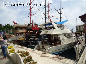 [P05] yachturi in marina » foto by buterfly*
 - 
<span class="allrVoted glyphicon glyphicon-heart hidden" id="av761018"></span>
<a class="m-l-10 hidden" id="sv761018" onclick="voting_Foto_DelVot(,761018,4692)" role="button">șterge vot <span class="glyphicon glyphicon-remove"></span></a>
<a id="v9761018" class=" c-red"  onclick="voting_Foto_SetVot(761018)" role="button"><span class="glyphicon glyphicon-heart-empty"></span> <b>LIKE</b> = Votează poza</a> <img class="hidden"  id="f761018W9" src="/imagini/loader.gif" border="0" /><span class="AjErrMes hidden" id="e761018ErM"></span>
