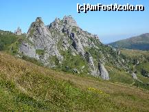 [P16] Cetatea Tigailor, privita de pe poteca ce urca spre varful Ciucas » foto by Claudiu U.
 - 
<span class="allrVoted glyphicon glyphicon-heart hidden" id="av261927"></span>
<a class="m-l-10 hidden" id="sv261927" onclick="voting_Foto_DelVot(,261927,4696)" role="button">șterge vot <span class="glyphicon glyphicon-remove"></span></a>
<a id="v9261927" class=" c-red"  onclick="voting_Foto_SetVot(261927)" role="button"><span class="glyphicon glyphicon-heart-empty"></span> <b>LIKE</b> = Votează poza</a> <img class="hidden"  id="f261927W9" src="/imagini/loader.gif" border="0" /><span class="AjErrMes hidden" id="e261927ErM"></span>