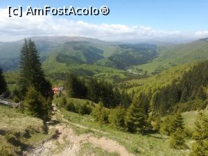 [P07] Vedere spre Cabana Muntele Roșu, Cheia, Munții Grohotiș » foto by Mika
 - 
<span class="allrVoted glyphicon glyphicon-heart hidden" id="av1163535"></span>
<a class="m-l-10 hidden" id="sv1163535" onclick="voting_Foto_DelVot(,1163535,4696)" role="button">șterge vot <span class="glyphicon glyphicon-remove"></span></a>
<a id="v91163535" class=" c-red"  onclick="voting_Foto_SetVot(1163535)" role="button"><span class="glyphicon glyphicon-heart-empty"></span> <b>LIKE</b> = Votează poza</a> <img class="hidden"  id="f1163535W9" src="/imagini/loader.gif" border="0" /><span class="AjErrMes hidden" id="e1163535ErM"></span>