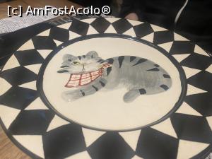 [P09] Restaurant Bulevard - nu a mancat pisica mancarea, ci asa arata farfuria goala inainte sa vina paella » foto by mishu
 - 
<span class="allrVoted glyphicon glyphicon-heart hidden" id="av1342943"></span>
<a class="m-l-10 hidden" id="sv1342943" onclick="voting_Foto_DelVot(,1342943,4701)" role="button">șterge vot <span class="glyphicon glyphicon-remove"></span></a>
<a id="v91342943" class=" c-red"  onclick="voting_Foto_SetVot(1342943)" role="button"><span class="glyphicon glyphicon-heart-empty"></span> <b>LIKE</b> = Votează poza</a> <img class="hidden"  id="f1342943W9" src="/imagini/loader.gif" border="0" /><span class="AjErrMes hidden" id="e1342943ErM"></span>