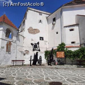 [P13] Brașov, Cetățuia de la Straja, Clădirile interioare, în dreapța Turnul Hexagonal, în centru Turnul Central » foto by mprofeanu
 - 
<span class="allrVoted glyphicon glyphicon-heart hidden" id="av1436559"></span>
<a class="m-l-10 hidden" id="sv1436559" onclick="voting_Foto_DelVot(,1436559,4703)" role="button">șterge vot <span class="glyphicon glyphicon-remove"></span></a>
<a id="v91436559" class=" c-red"  onclick="voting_Foto_SetVot(1436559)" role="button"><span class="glyphicon glyphicon-heart-empty"></span> <b>LIKE</b> = Votează poza</a> <img class="hidden"  id="f1436559W9" src="/imagini/loader.gif" border="0" /><span class="AjErrMes hidden" id="e1436559ErM"></span>