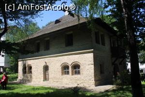 [P56] Suceava, Muzeul Etnografic Hanul Domnesc, pozat în partea din spate a intrării... » foto by mprofeanu
 - 
<span class="allrVoted glyphicon glyphicon-heart hidden" id="av1323182"></span>
<a class="m-l-10 hidden" id="sv1323182" onclick="voting_Foto_DelVot(,1323182,4721)" role="button">șterge vot <span class="glyphicon glyphicon-remove"></span></a>
<a id="v91323182" class=" c-red"  onclick="voting_Foto_SetVot(1323182)" role="button"><span class="glyphicon glyphicon-heart-empty"></span> <b>LIKE</b> = Votează poza</a> <img class="hidden"  id="f1323182W9" src="/imagini/loader.gif" border="0" /><span class="AjErrMes hidden" id="e1323182ErM"></span>