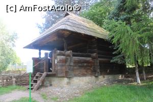 [P24] Suceava, Muzeul Satului Bocovinean, Celar Moldovița, aparține populației huțule » foto by mprofeanu
 - 
<span class="allrVoted glyphicon glyphicon-heart hidden" id="av1324063"></span>
<a class="m-l-10 hidden" id="sv1324063" onclick="voting_Foto_DelVot(,1324063,4721)" role="button">șterge vot <span class="glyphicon glyphicon-remove"></span></a>
<a id="v91324063" class=" c-red"  onclick="voting_Foto_SetVot(1324063)" role="button"><span class="glyphicon glyphicon-heart-empty"></span> <b>LIKE</b> = Votează poza</a> <img class="hidden"  id="f1324063W9" src="/imagini/loader.gif" border="0" /><span class="AjErrMes hidden" id="e1324063ErM"></span>