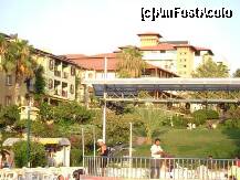 [P18] Scena cu gradina si corpurile hotelului. Corpul cel inalt era peste strada. » foto by Simonaaa*
 - 
<span class="allrVoted glyphicon glyphicon-heart hidden" id="av238096"></span>
<a class="m-l-10 hidden" id="sv238096" onclick="voting_Foto_DelVot(,238096,4724)" role="button">șterge vot <span class="glyphicon glyphicon-remove"></span></a>
<a id="v9238096" class=" c-red"  onclick="voting_Foto_SetVot(238096)" role="button"><span class="glyphicon glyphicon-heart-empty"></span> <b>LIKE</b> = Votează poza</a> <img class="hidden"  id="f238096W9" src="/imagini/loader.gif" border="0" /><span class="AjErrMes hidden" id="e238096ErM"></span>